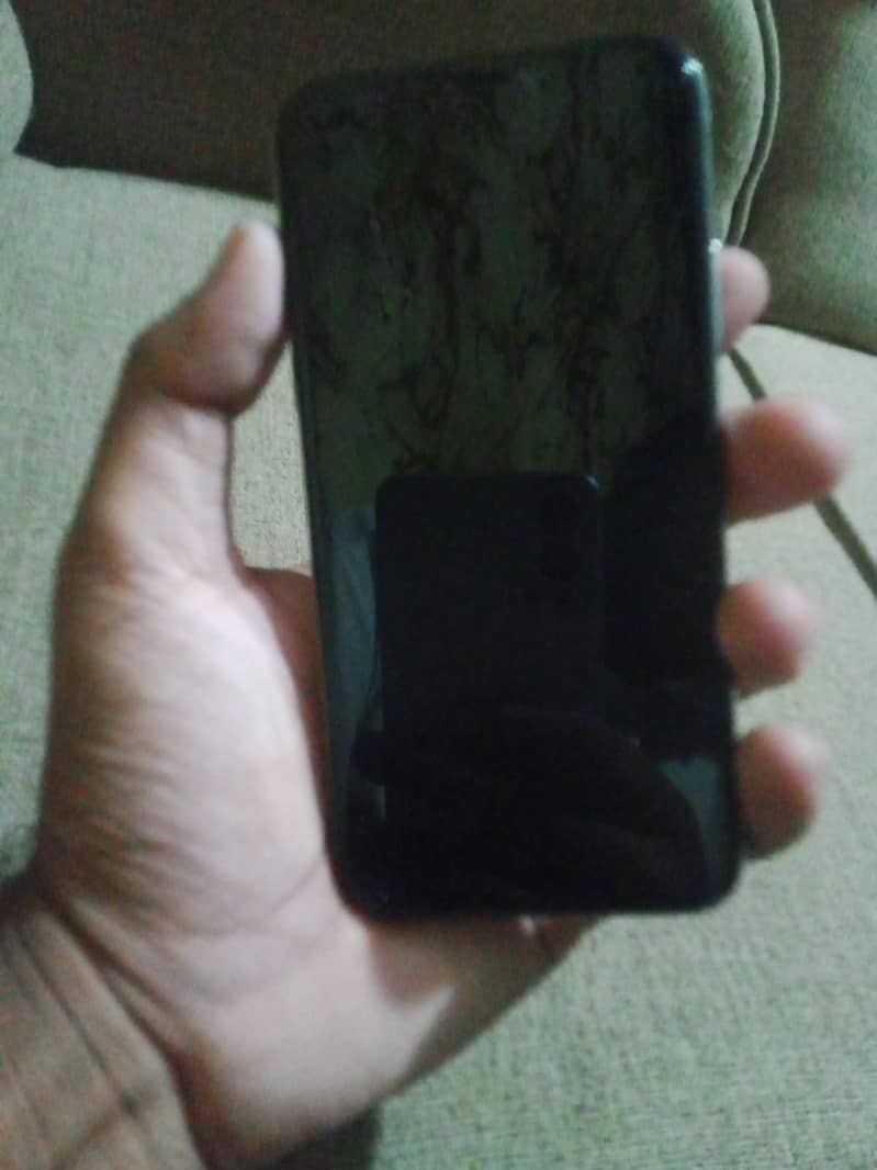 Apple iPhone XS 7