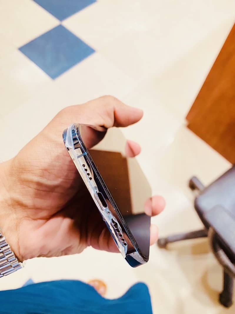 Apple iPhone 13 Pro Max 1