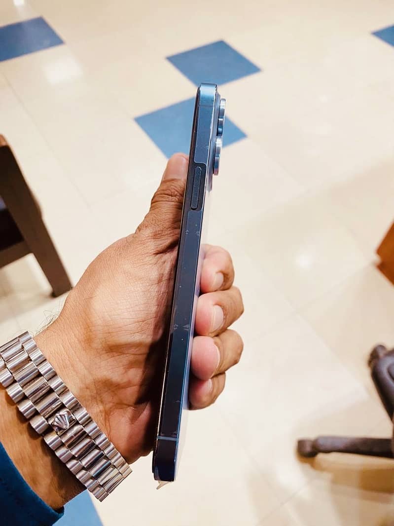 Apple iPhone 13 Pro Max 5