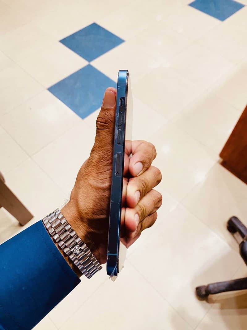 Apple iPhone 13 Pro Max 6