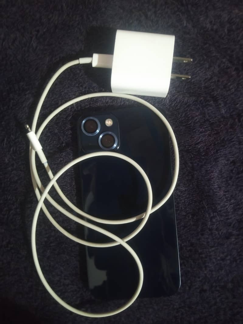 Apple iPhone 13 7