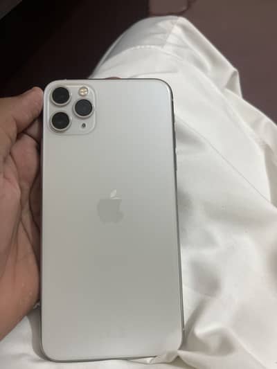 Iphone 11 pro max 64 gb PTA approved white clr 82 health water pack