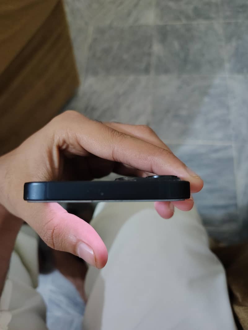 Apple iPhone 13 1