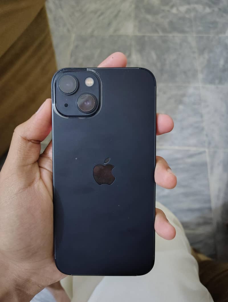 Apple iPhone 13 5