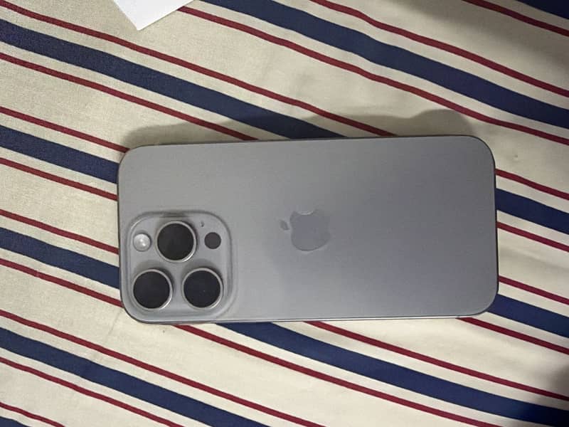 Apple iPhone 15 Pro 2