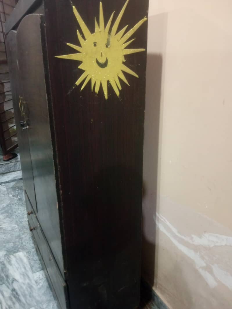 wardrobe 3