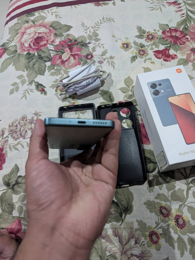 Xiaomi Redmi Note 13 Pro 4
