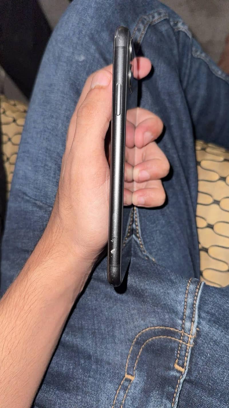 Apple iPhone 11 1