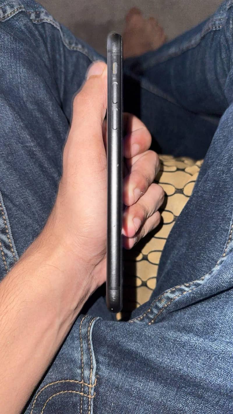 Apple iPhone 11 2