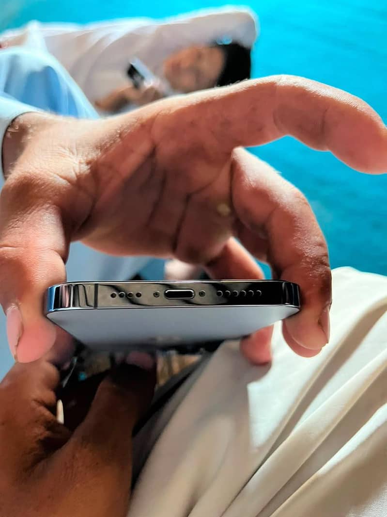 Apple iPhone 13 Pro Max 4
