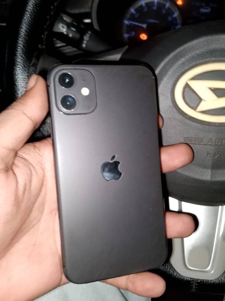 Apple iPhone 11 3