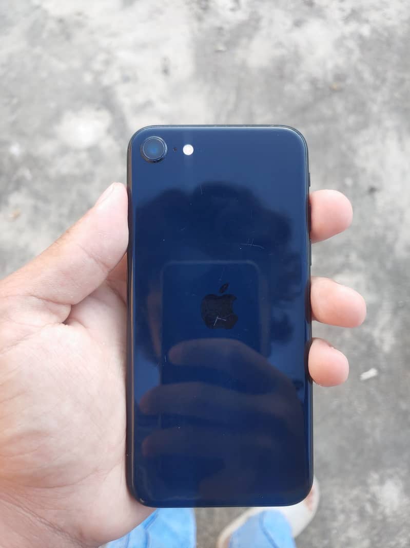 Apple iPhone SE3 2