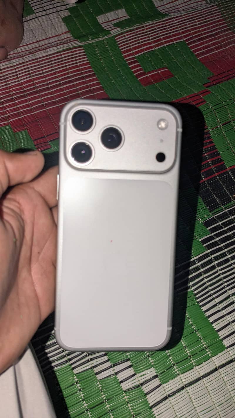 Apple iPhone 17 Pro Max 0