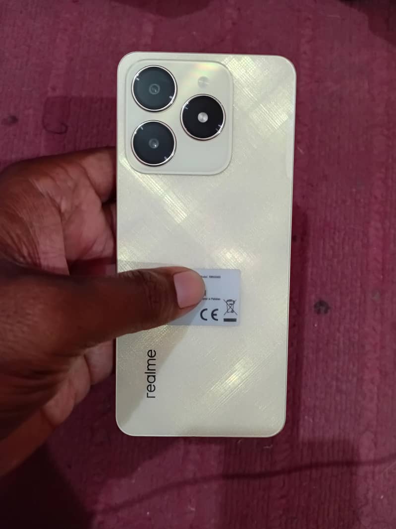 Realme C61 6.128 gb 1