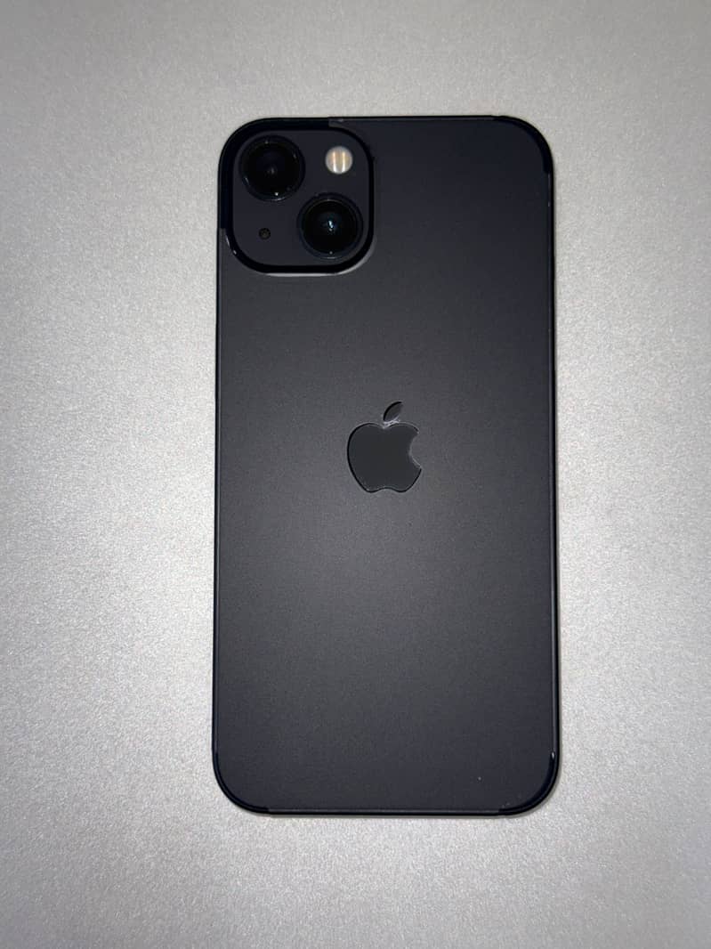 Apple iPhone 13 0