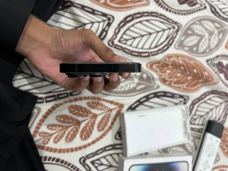 Apple iPhone 14 Pro 4