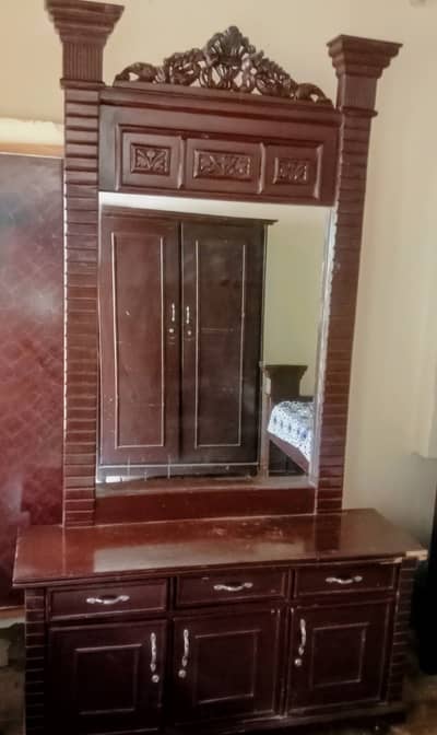 Aala Keekar ki Lakri ka Bedroom Set + Crockery Almari (Multan City)
