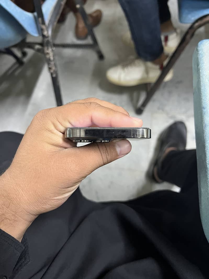 Apple iPhone 13 Pro 3