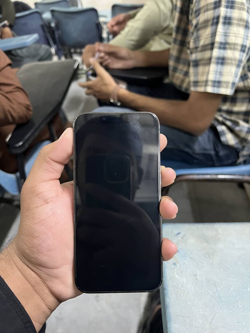 Apple iPhone 13 Pro 4