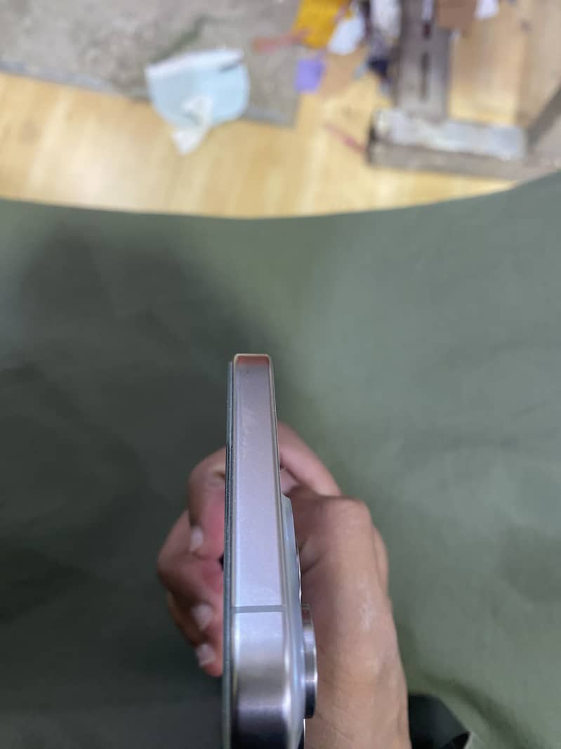 Apple iPhone 15 Pro Max 8