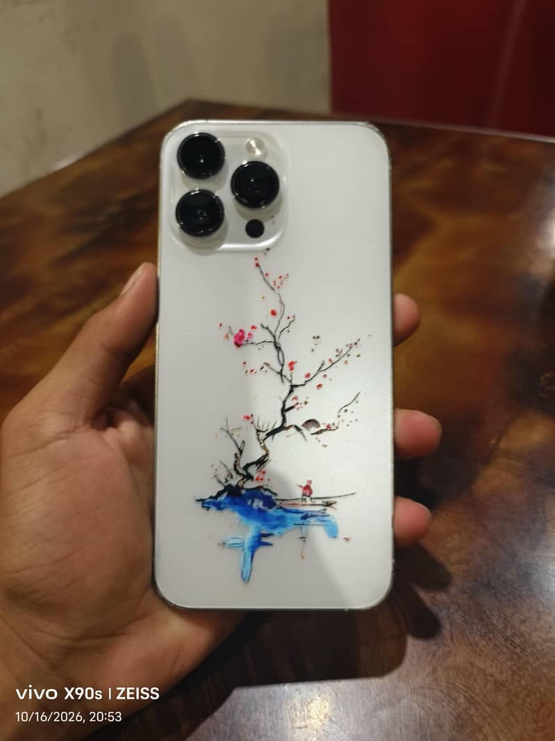 Apple iPhone 14 Pro Max 4