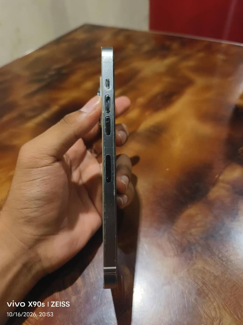 Apple iPhone 14 Pro Max 8