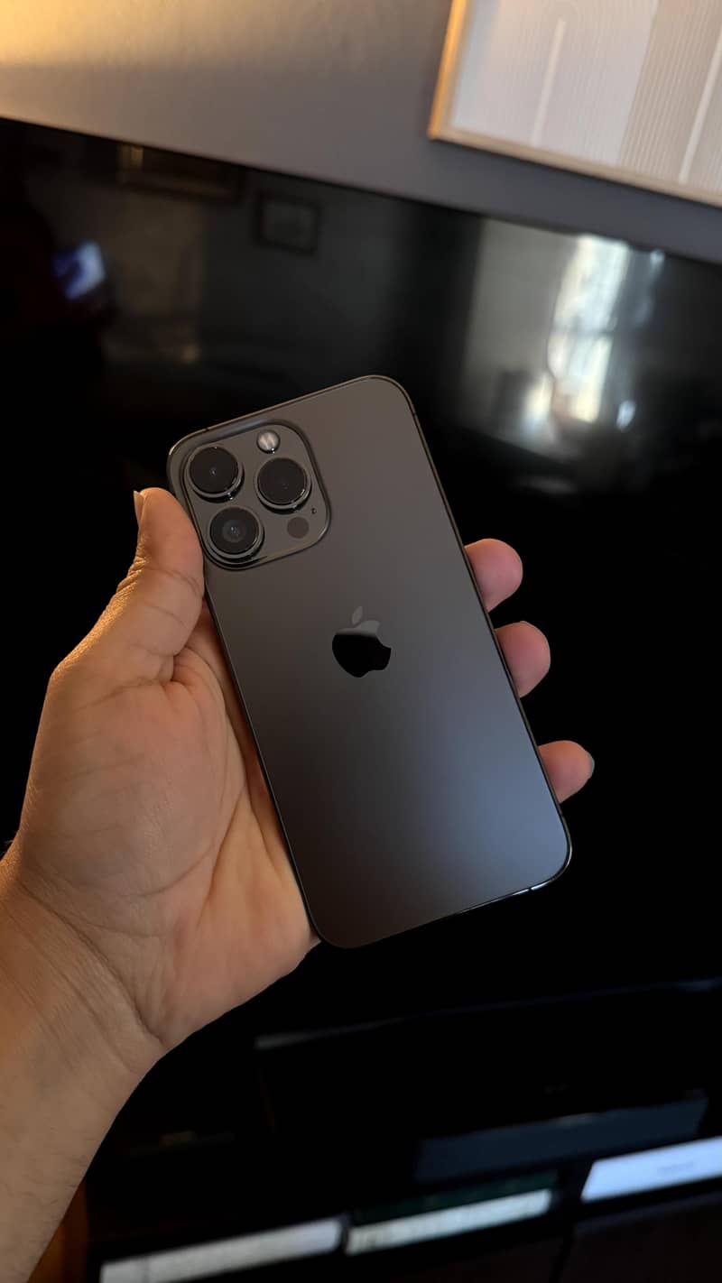 Apple iPhone 13 Pro 1