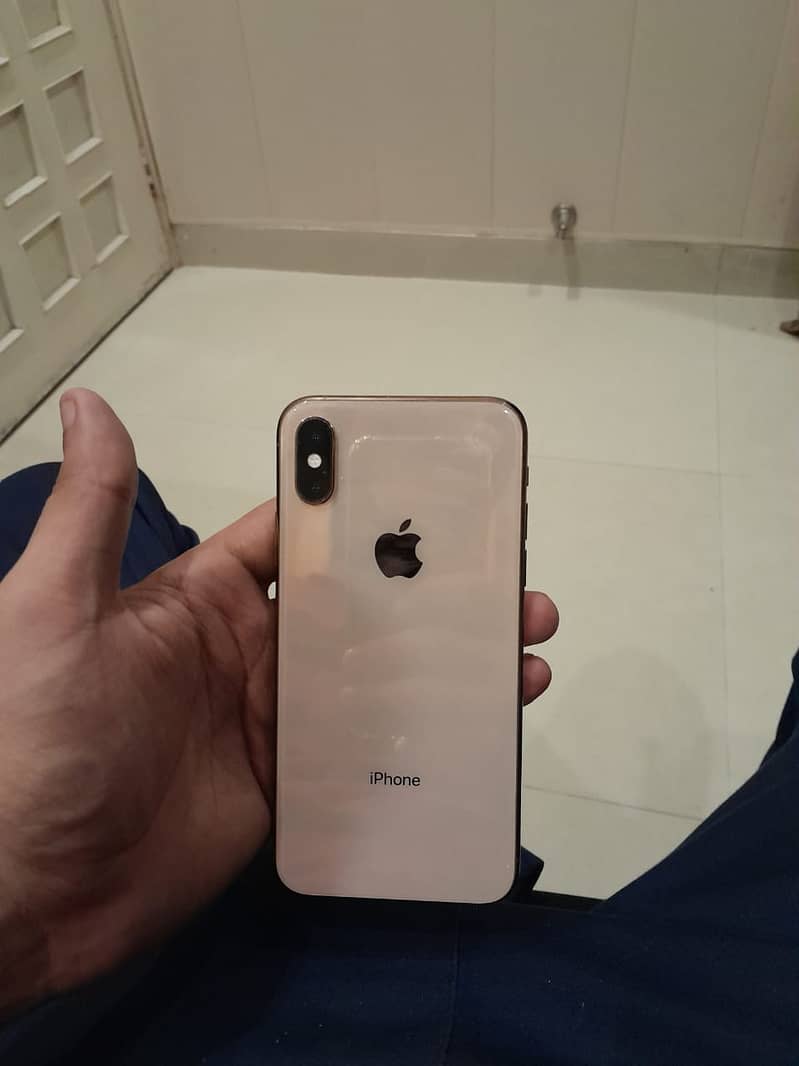 Apple iPhone XS 3