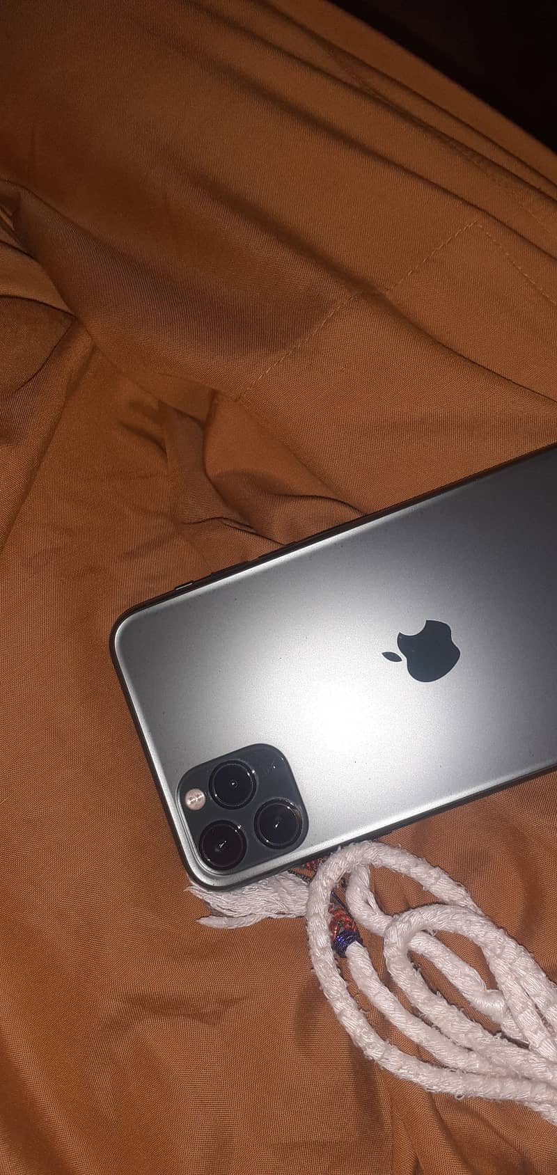 Apple iPhone 11 Pro Max 2