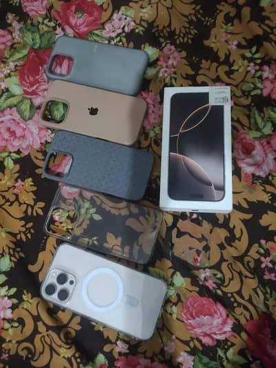 iPhone 16 Pro Max FU 256GB Desert Titanium 97% Battery 10/10