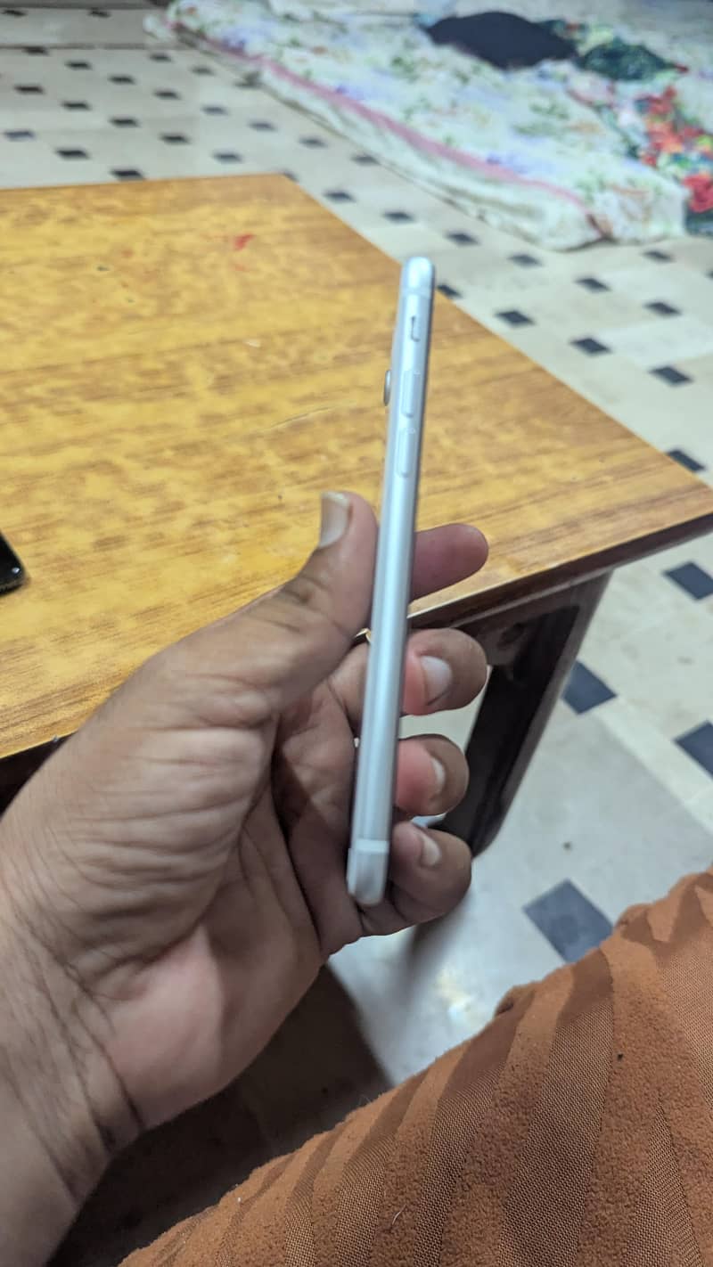Apple iPhone SE 2