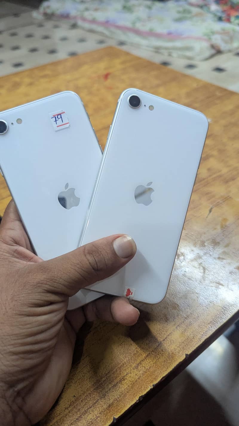 Apple iPhone SE 13