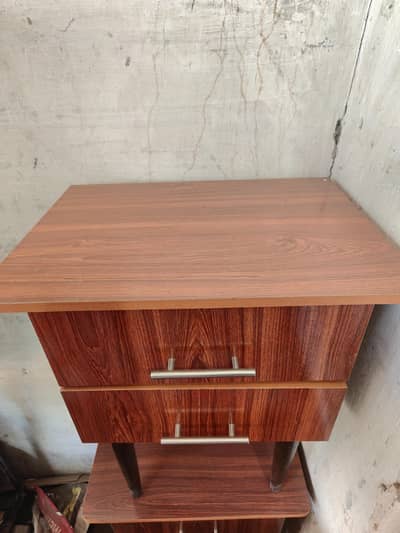 SIDE TABLES