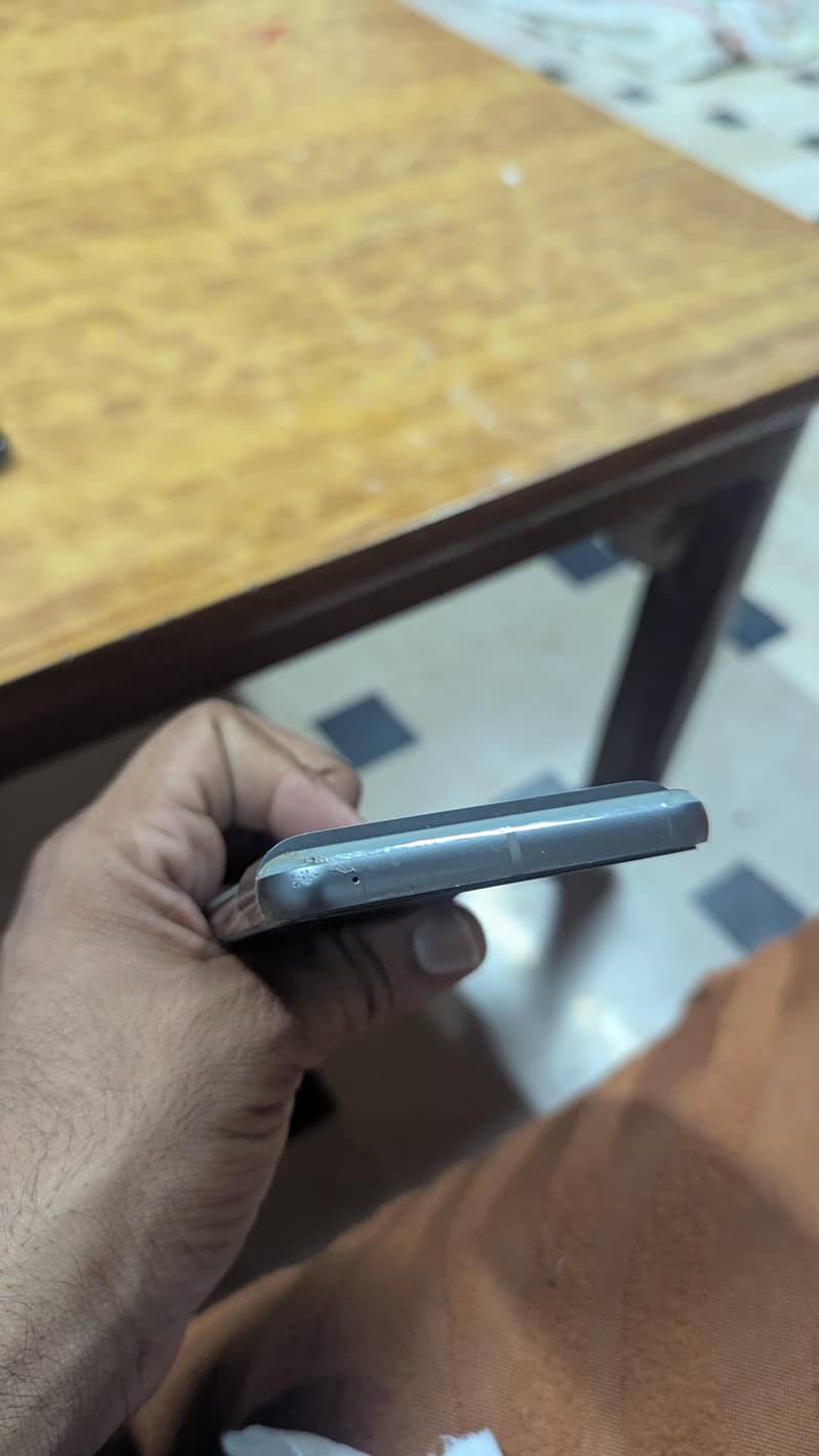 Google Pixel 8 3