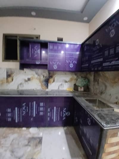 2 BED LOUNGE FLAT AVAILABLE FOR RENT