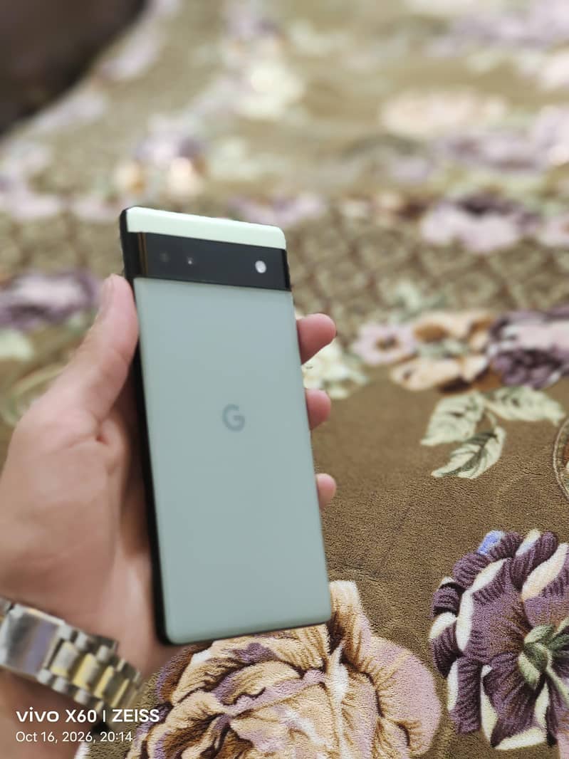 Google Pixel 6a 1