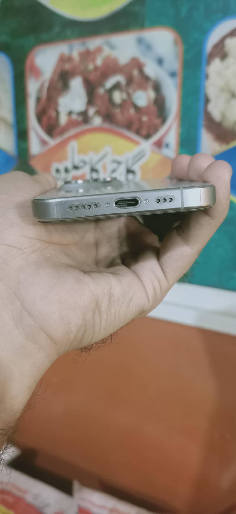 Apple iPhone 15 Pro 3