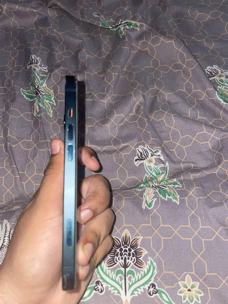 Apple iPhone 14 1