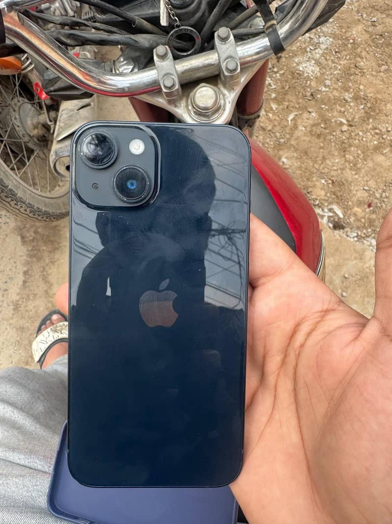 Apple iPhone 14 3