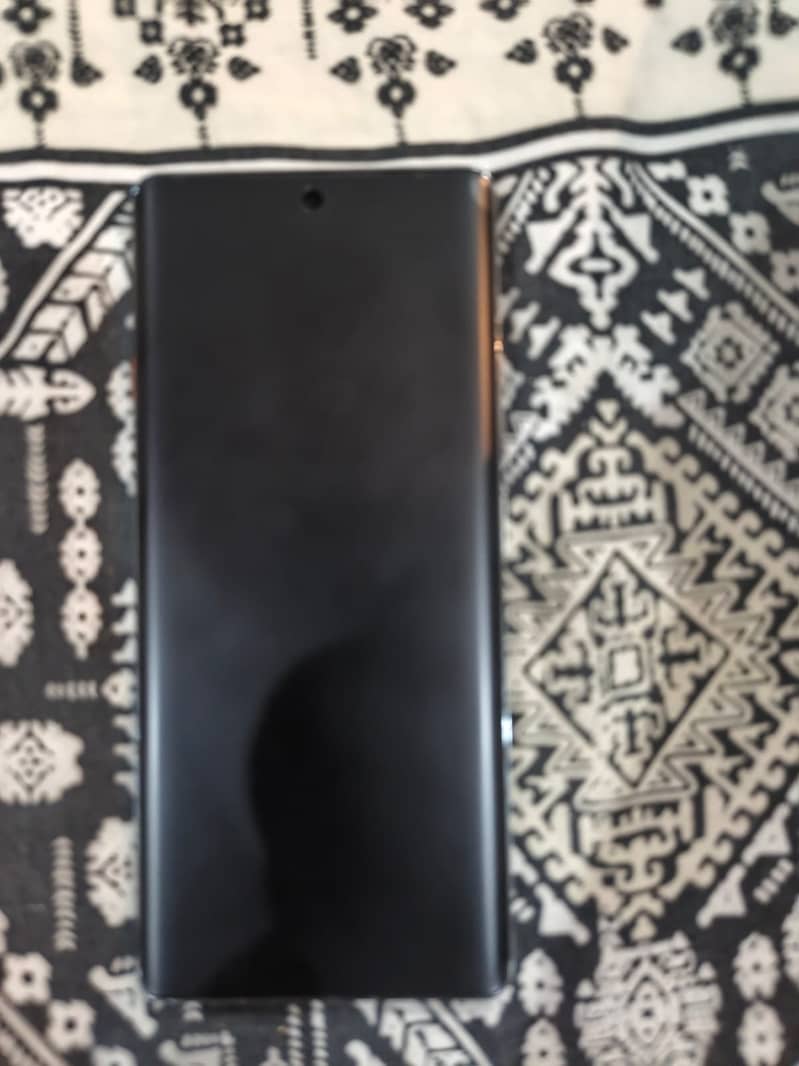 Tecno CAMON 40 Pro 1