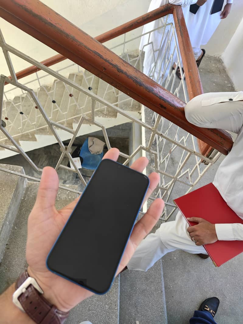 Apple iPhone 13 2