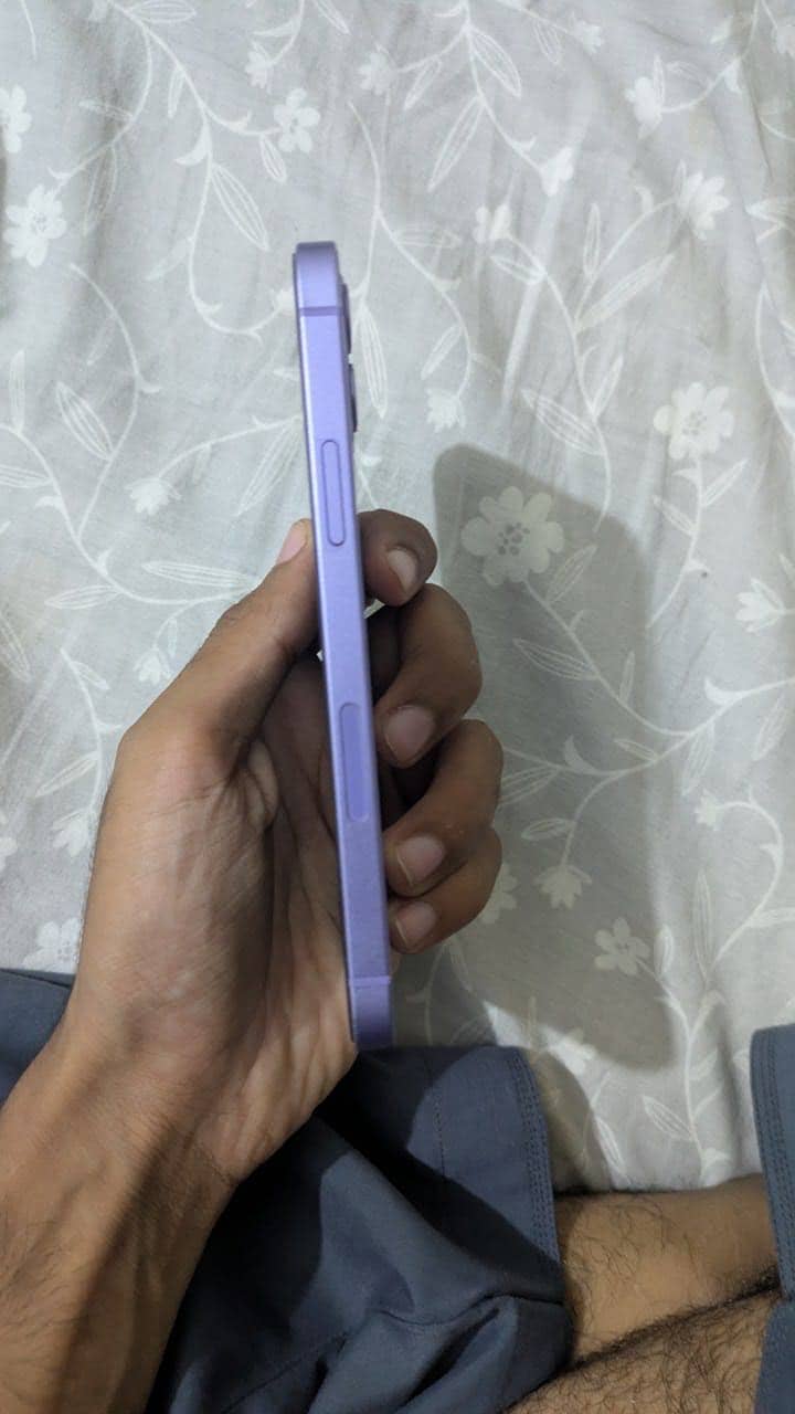 Apple iPhone 12 5