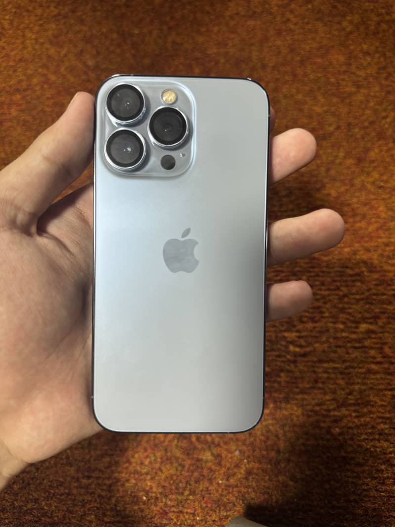 Apple iPhone 13 Pro 0