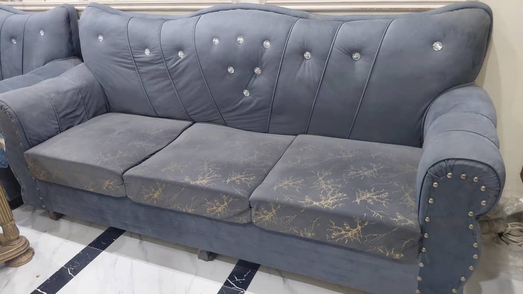 Sofa set 0