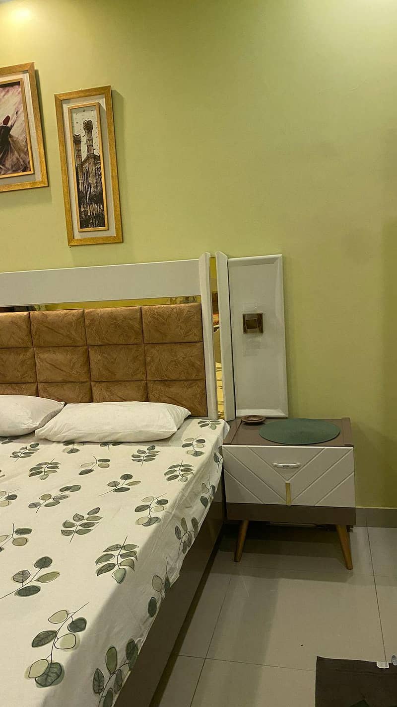King size bed with dressing table 2