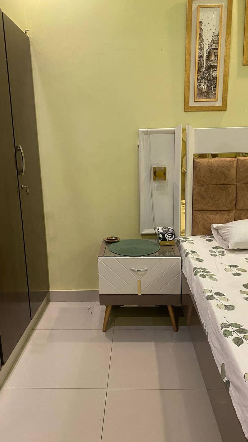 King size bed with dressing table 3