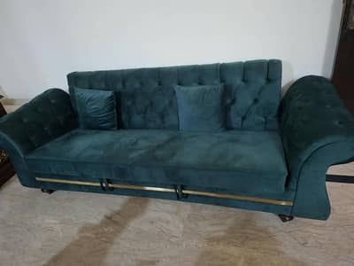 sofa combat for sale conditions 10 by10.