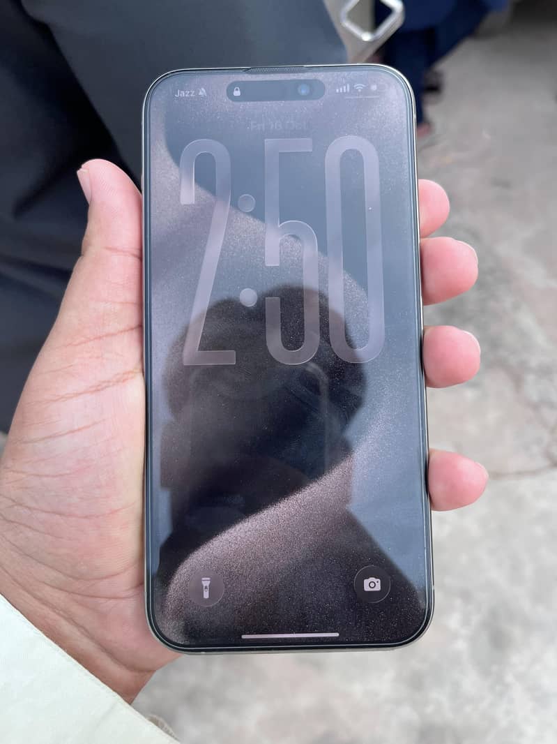 Apple iPhone 15 Pro Max 5