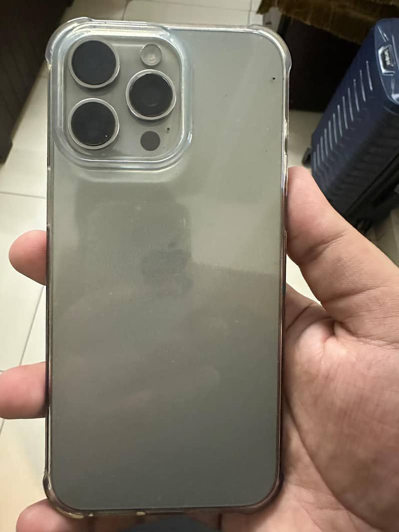 Apple iPhone 15 Pro Max 6