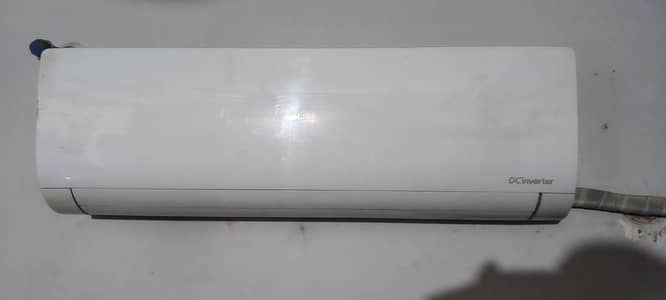 1.5 ton Haier inverter AC for sale like brand new gold fins